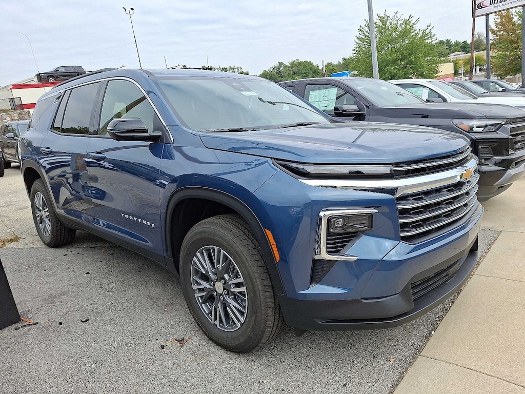 New 2026 Chevrolet Traverse LT SUV