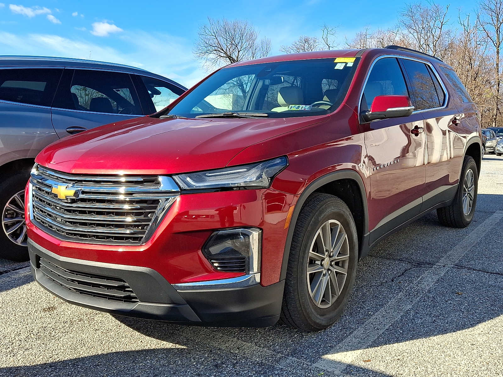 2023 Chevrolet Traverse Leather photo 2