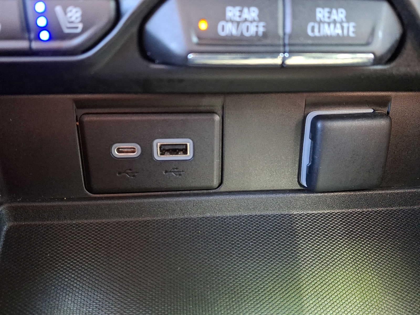 2023 Chevrolet Tahoe Premier - Photo 23