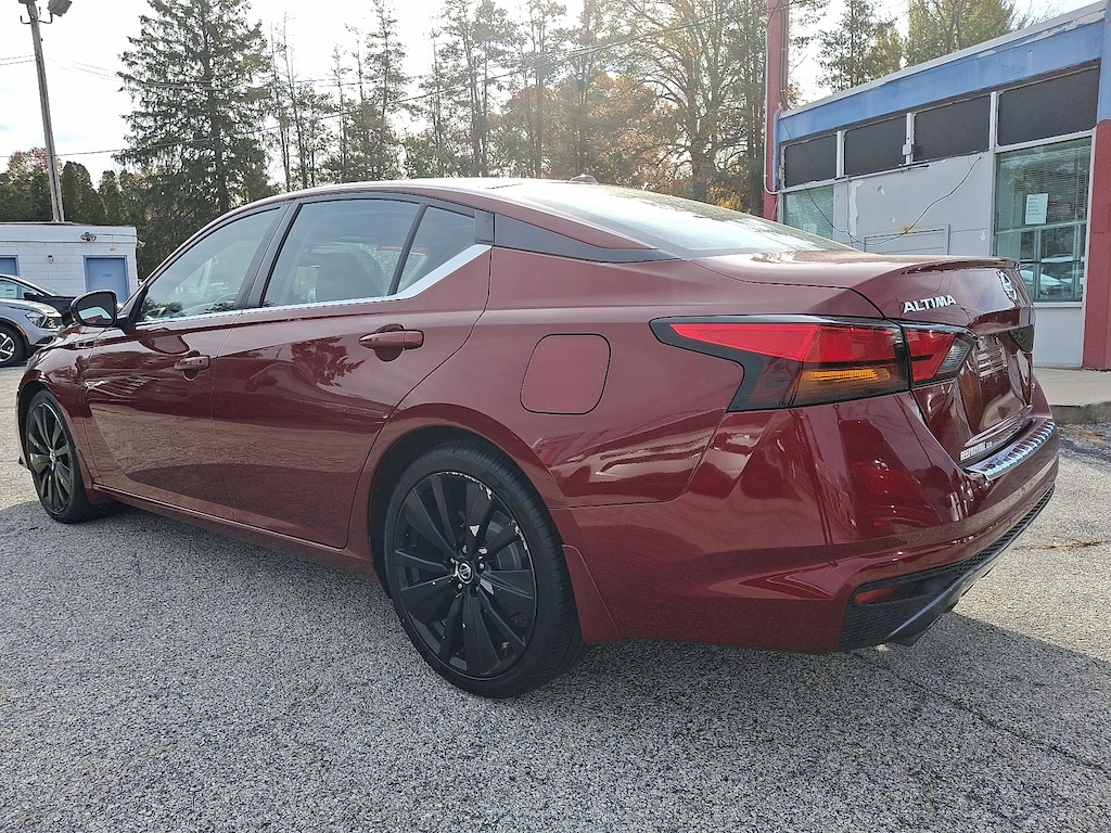 Used 2022 Nissan Altima SR VC-Turbo FWD Car