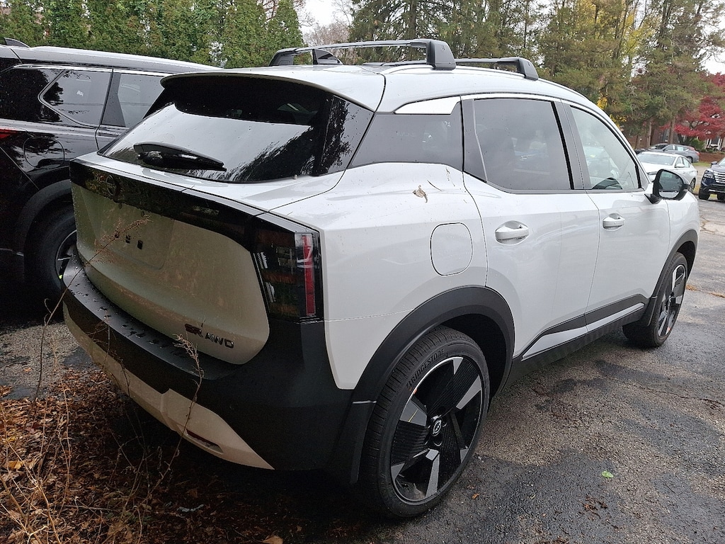 New 2026 Nissan Kicks SR Sport Utility