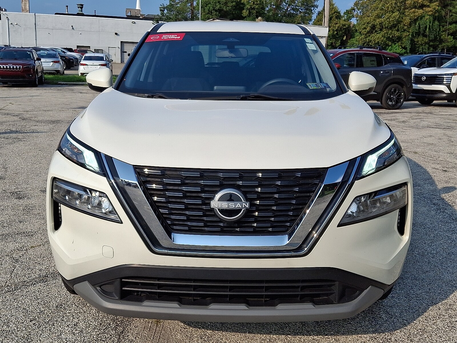 2023 Nissan Rogue SV AWD photo 2