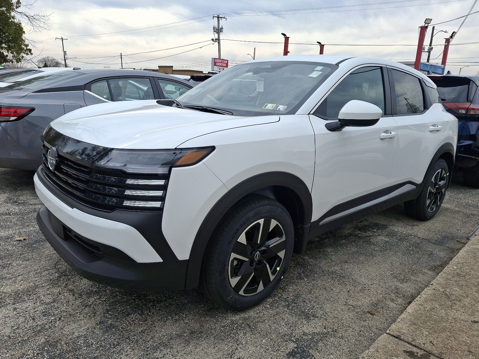 2025 Nissan Kicks SV photo 2