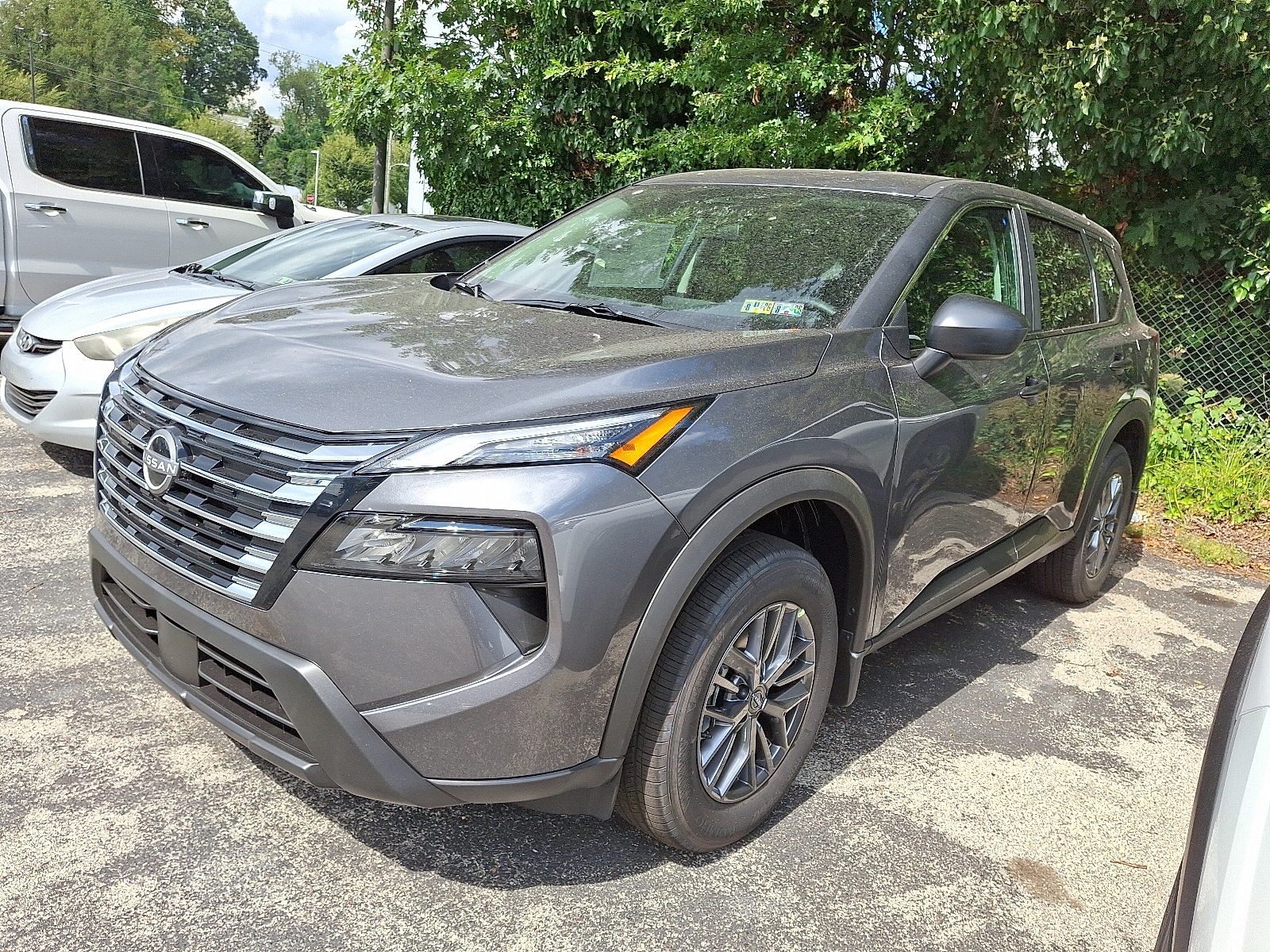 2026 Nissan Rogue S - Photo 2