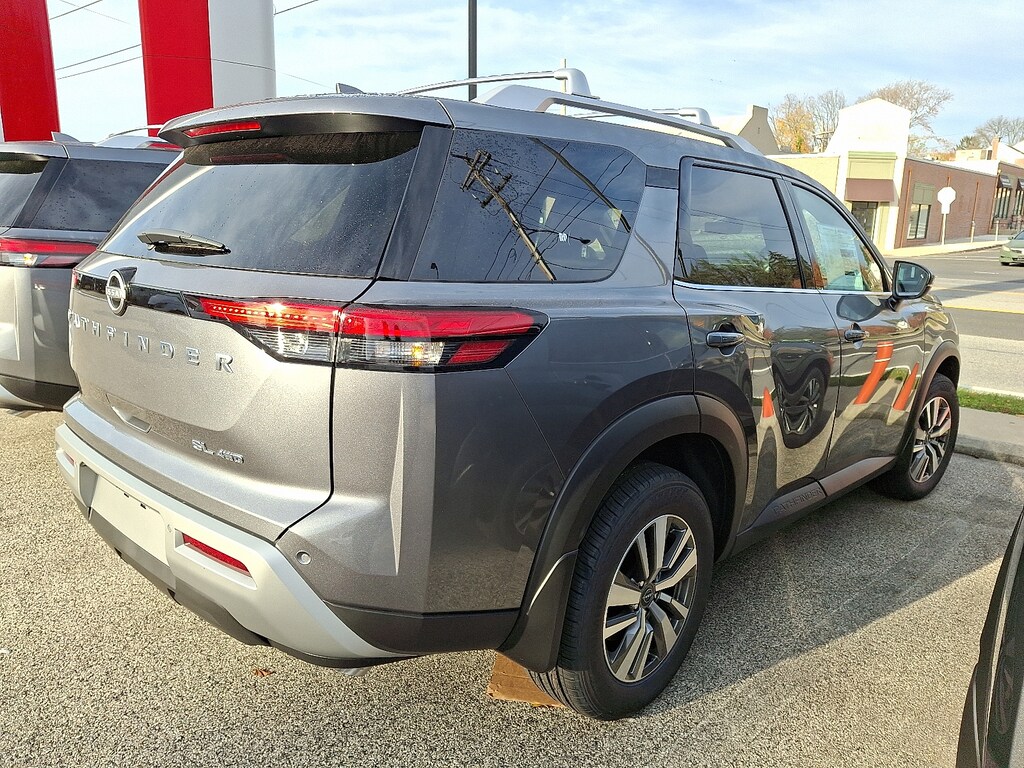 New 2025 Nissan Pathfinder SL 4WD Sport Utility