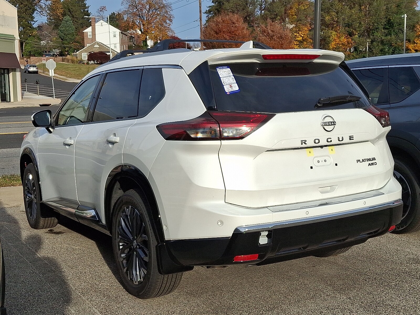 2026 Nissan Rogue Platinum photo 2