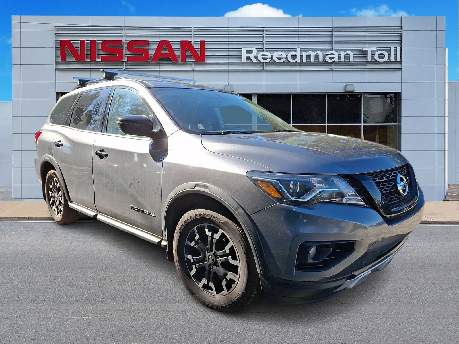 2020 Nissan Pathfinder SV