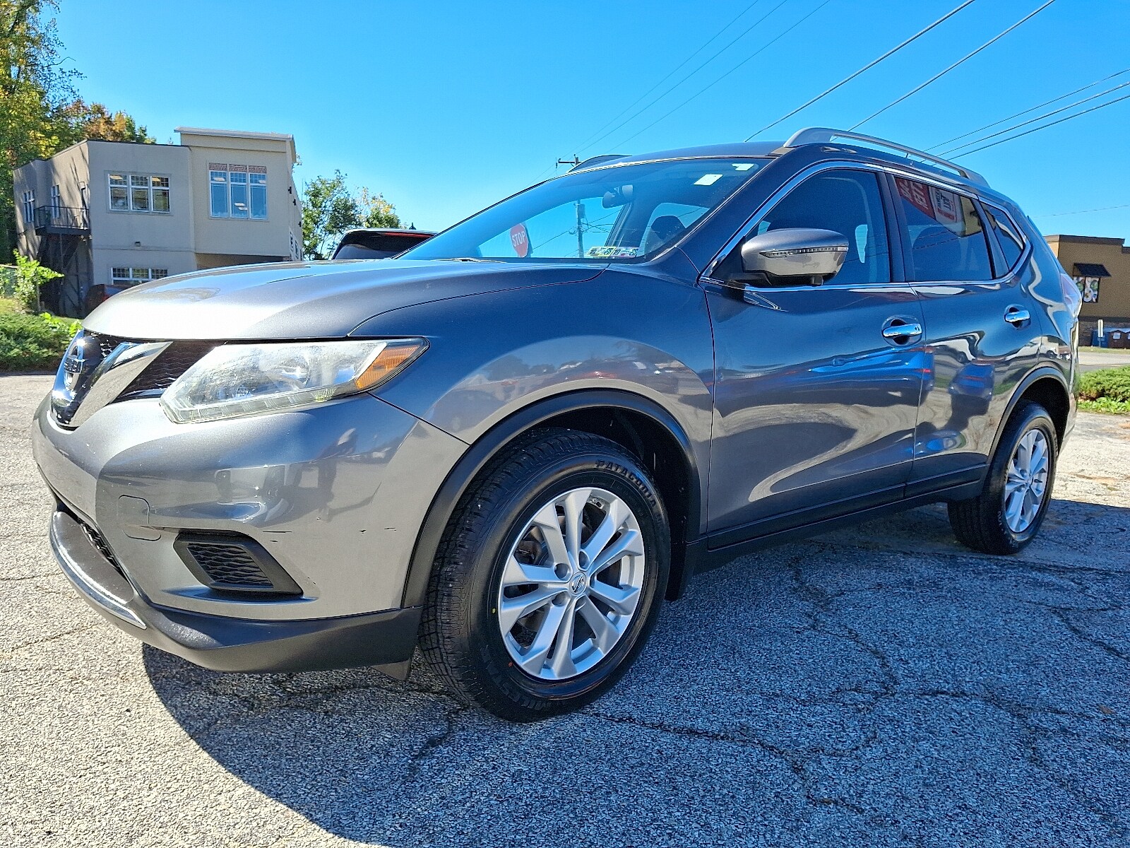 2016 Nissan Rogue SV photo 3
