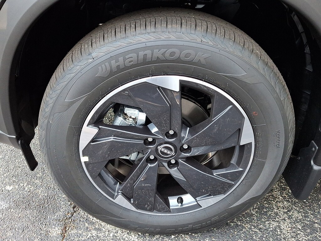 New 2026 Nissan Rogue SV Sport Utility