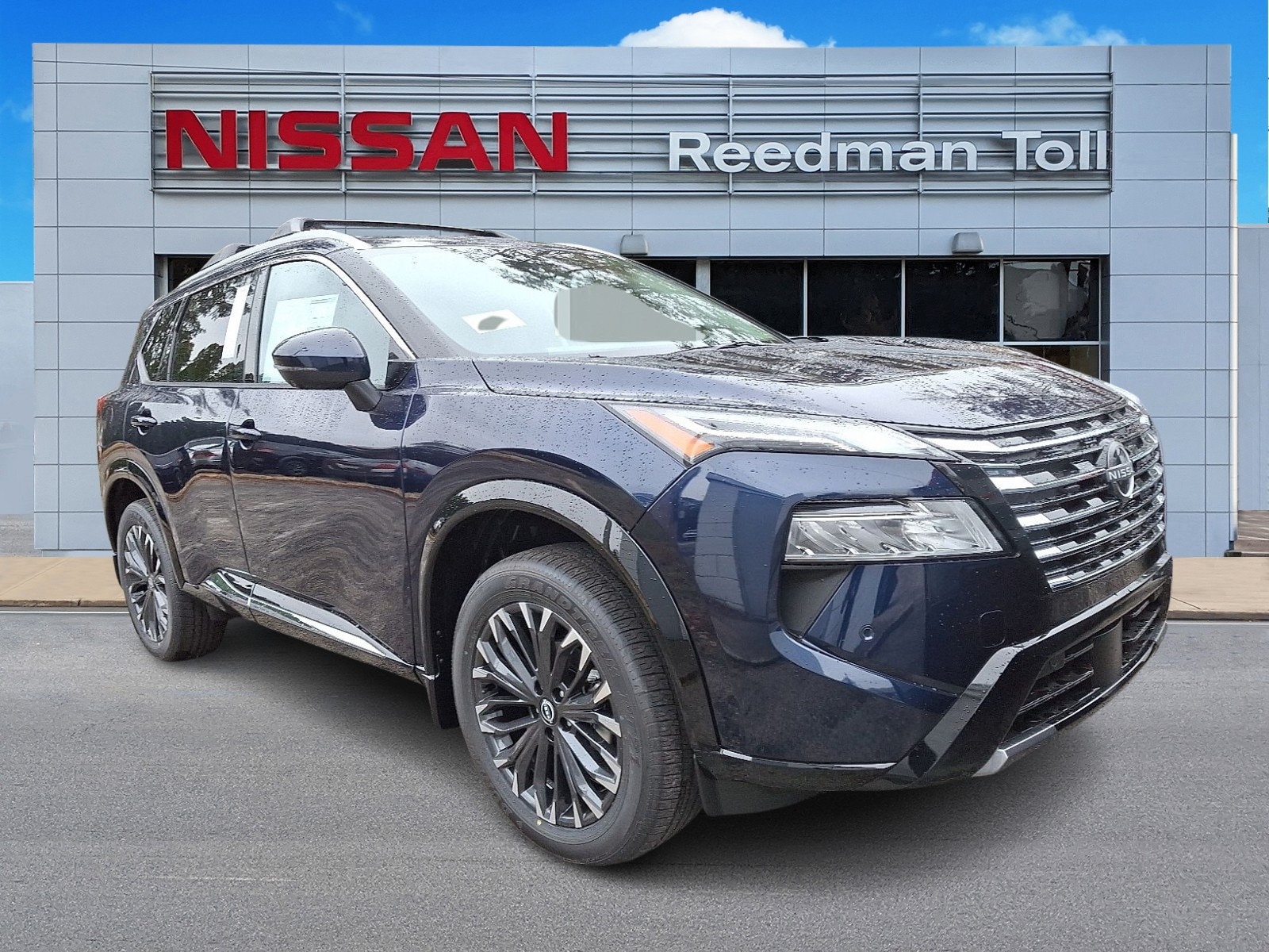 2026 Nissan Rogue Platinum's photo