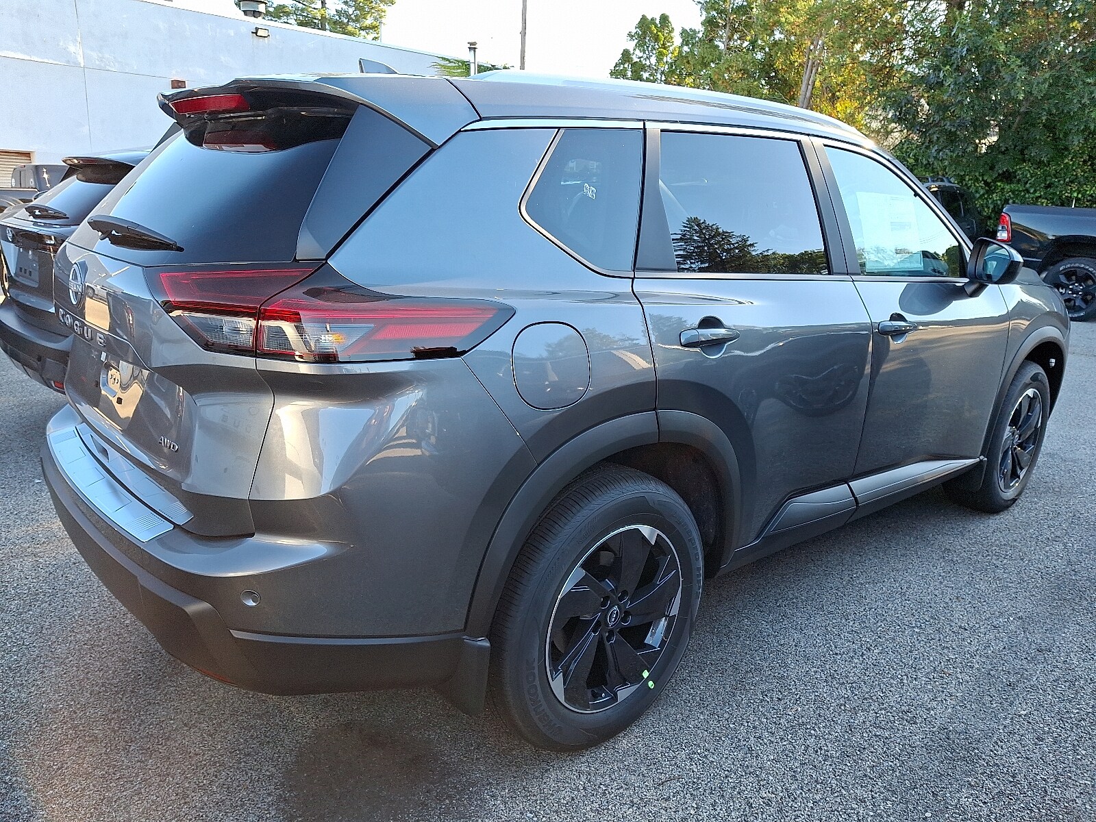 2026 Nissan Rogue SV photo 4