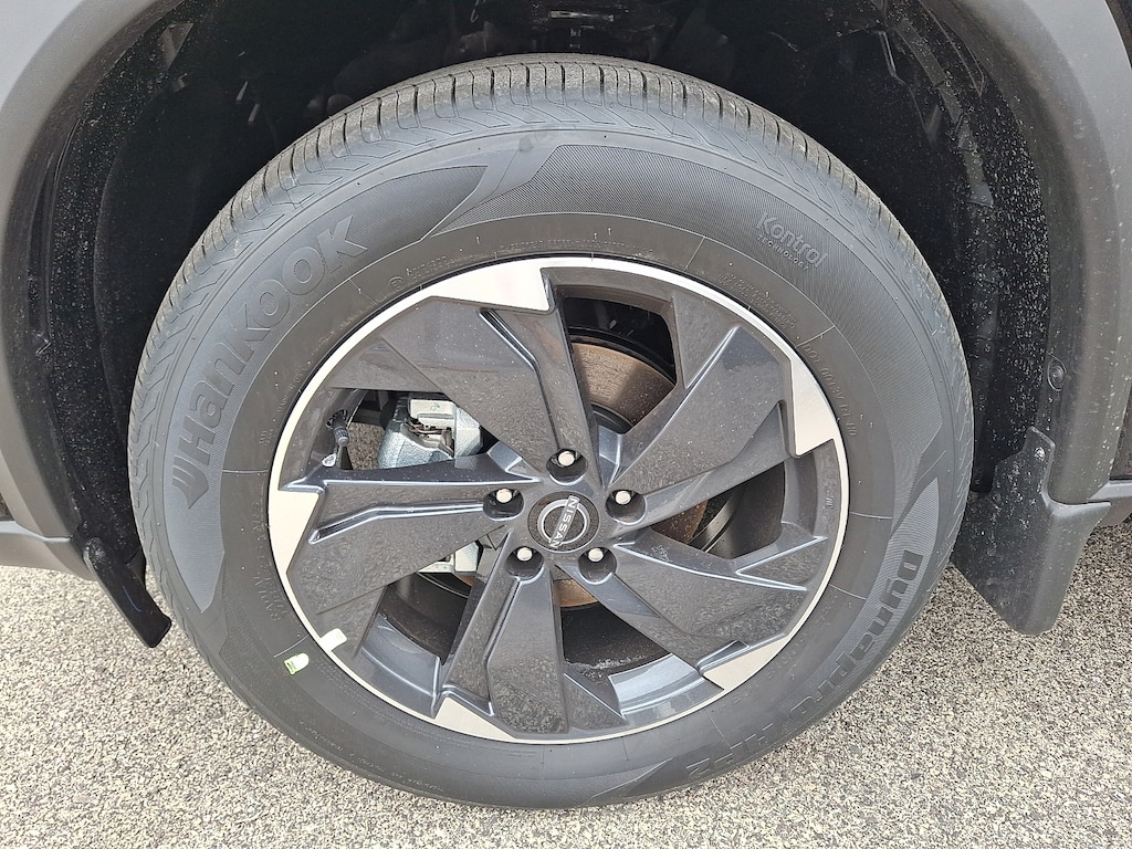 New 2026 Nissan Rogue SV Sport Utility