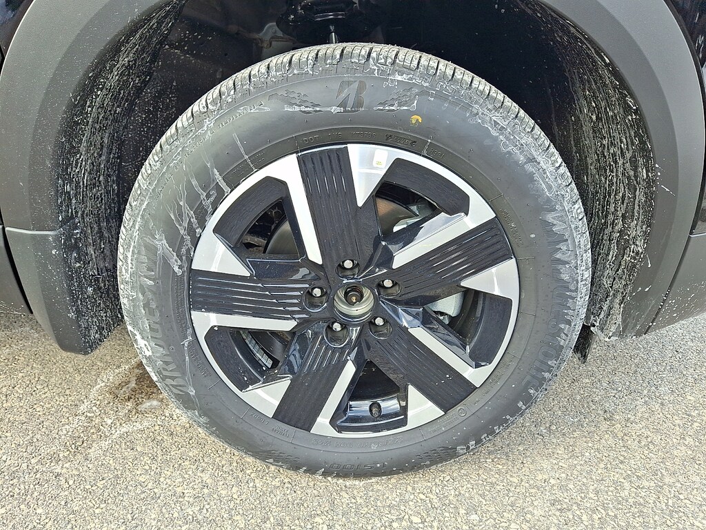 New 2026 Nissan Kicks SV Sport Utility