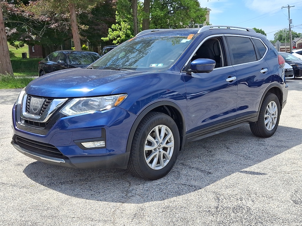 Used 2017 Nissan Rogue SV Sport Utility
