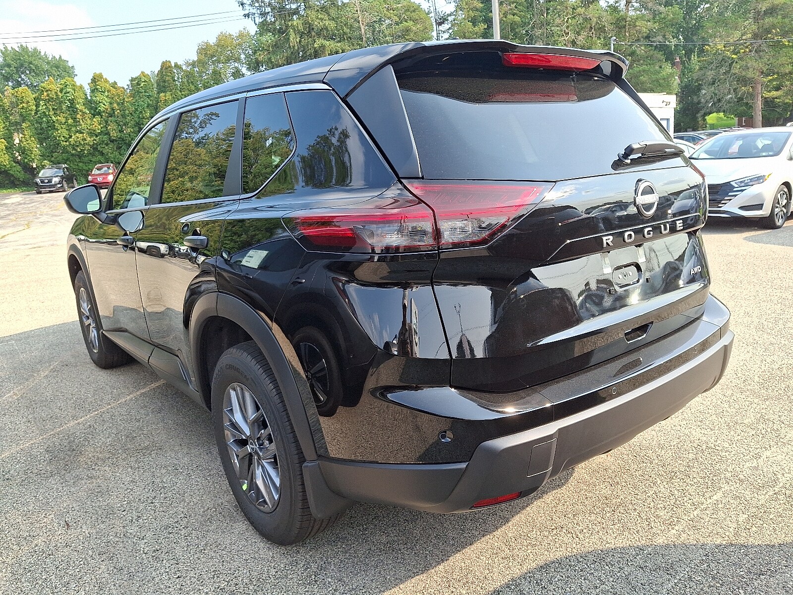 2026 Nissan Rogue S photo 2
