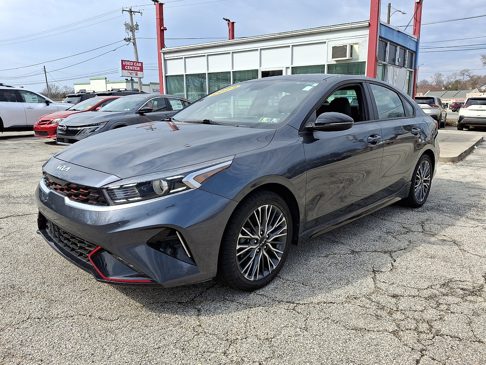 2023 Kia Forte GT-Line - Photo 3