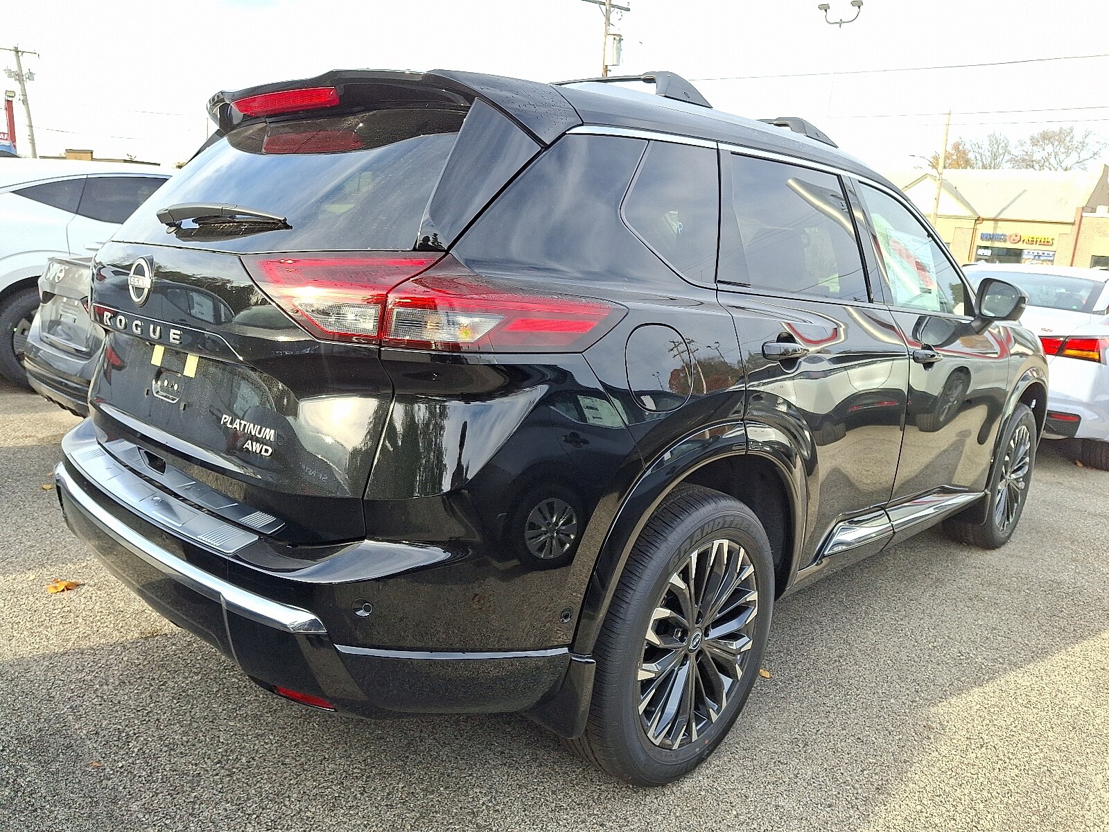 2026 Nissan Rogue Platinum photo 3