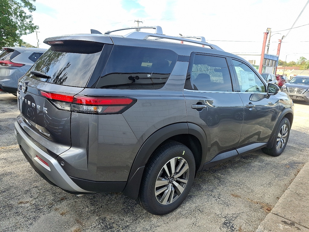 New 2025 Nissan Pathfinder SL 4WD Sport Utility