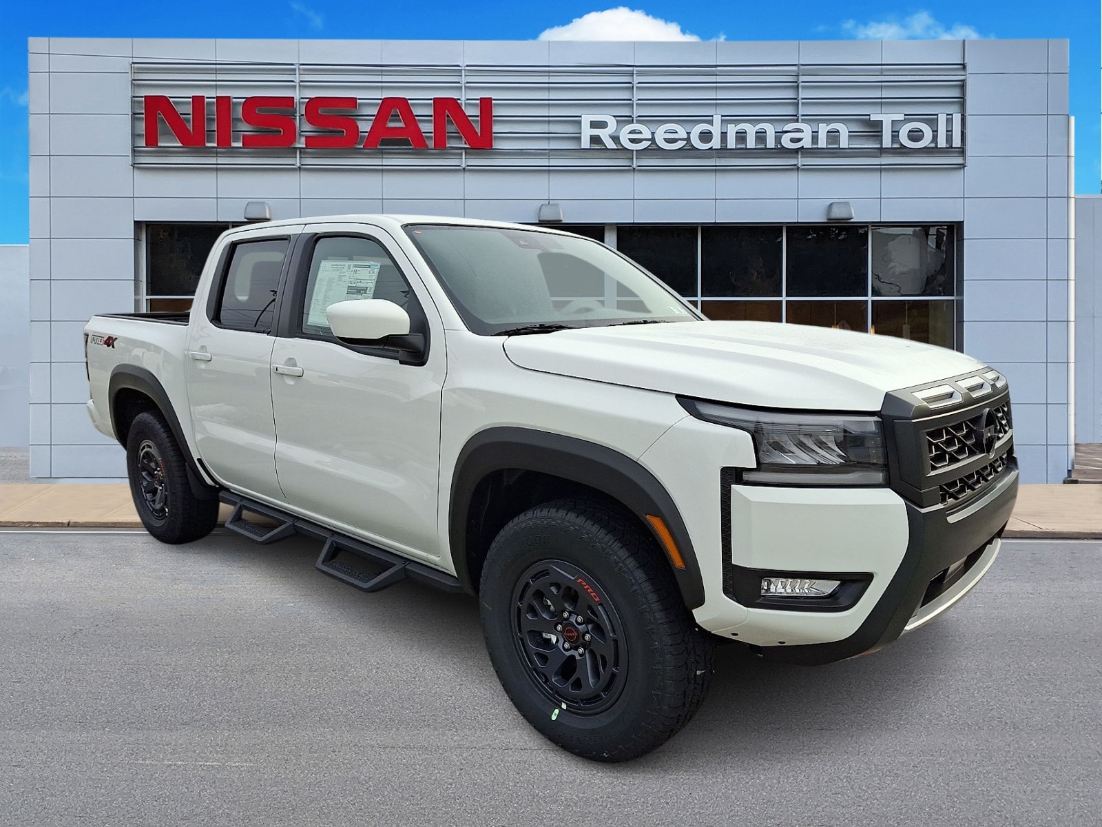 2026 Nissan Frontier PRO-4X's photo