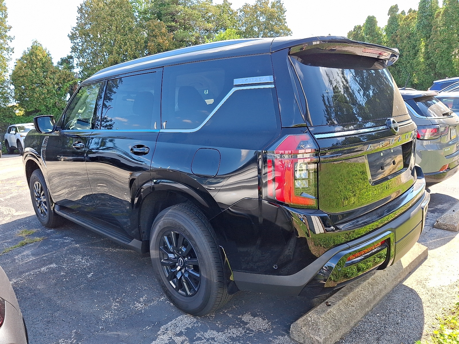 2026 Nissan Armada SV photo 3