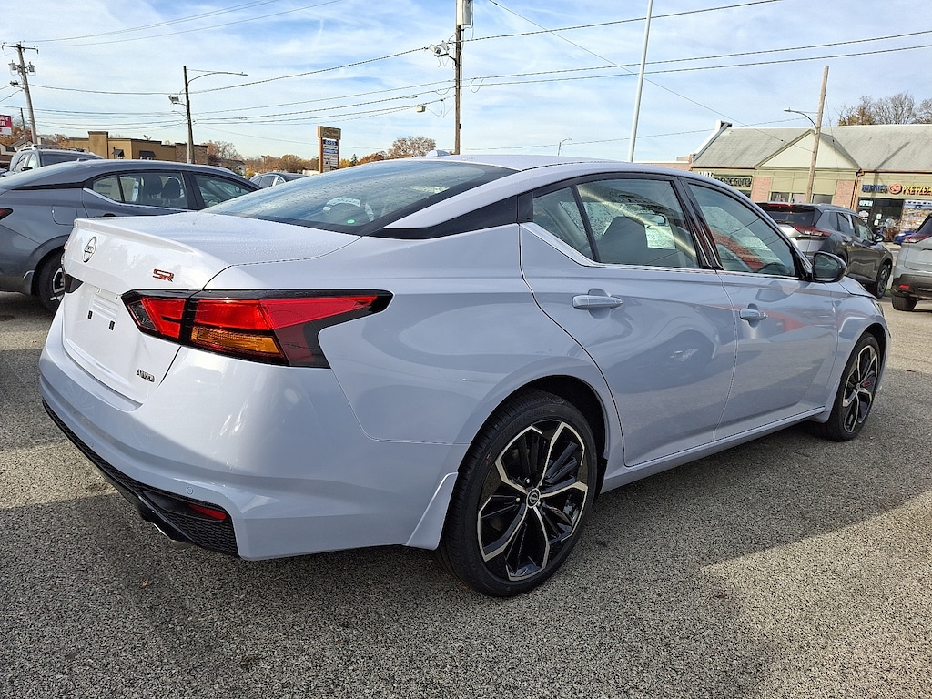 New 2025 Nissan Altima SR AWD Car