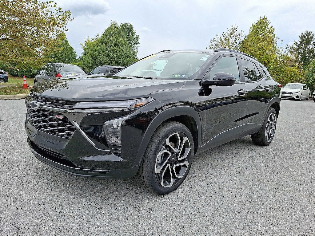 Used 2025 Chevrolet Trax FWD 2RS Sport Utility