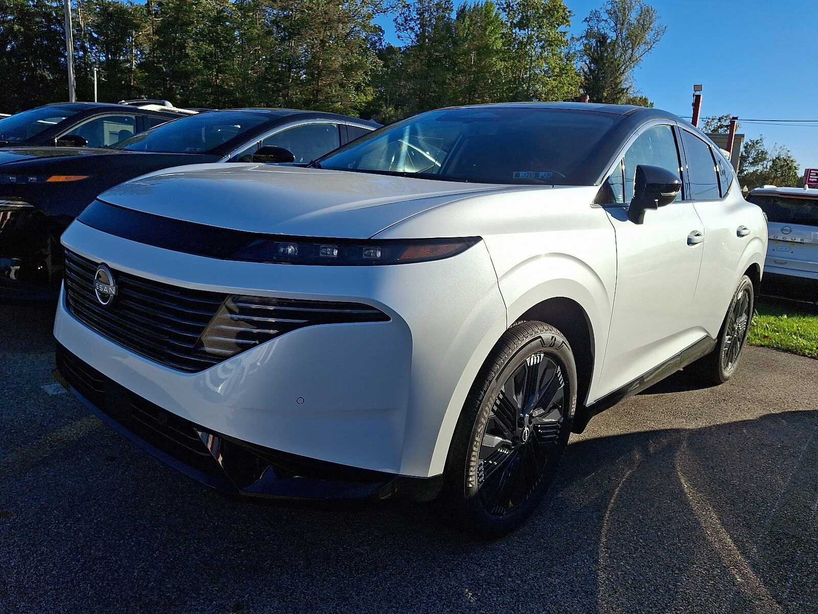 2026 Nissan Murano Platinum photo 2