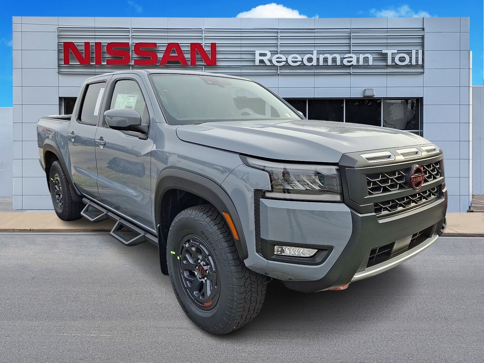 2026 Nissan Frontier PRO-4X's photo