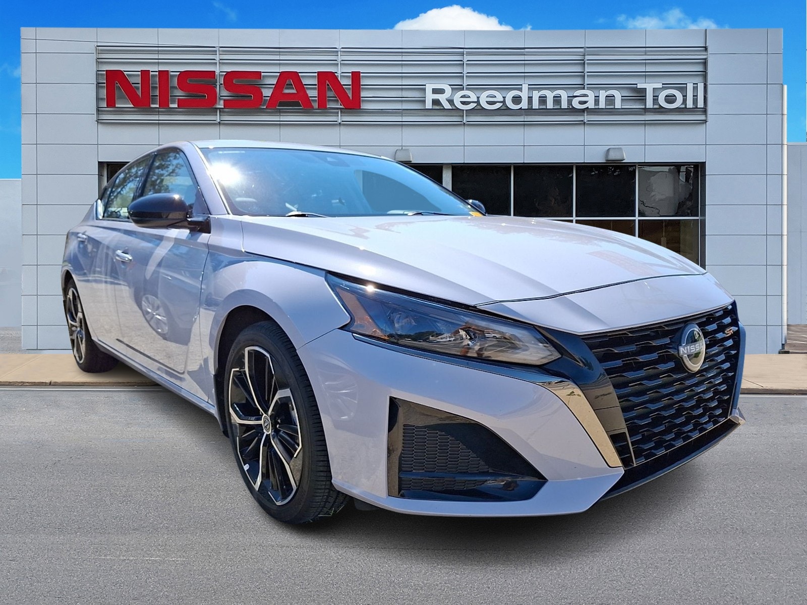 2025 Nissan Altima SR
