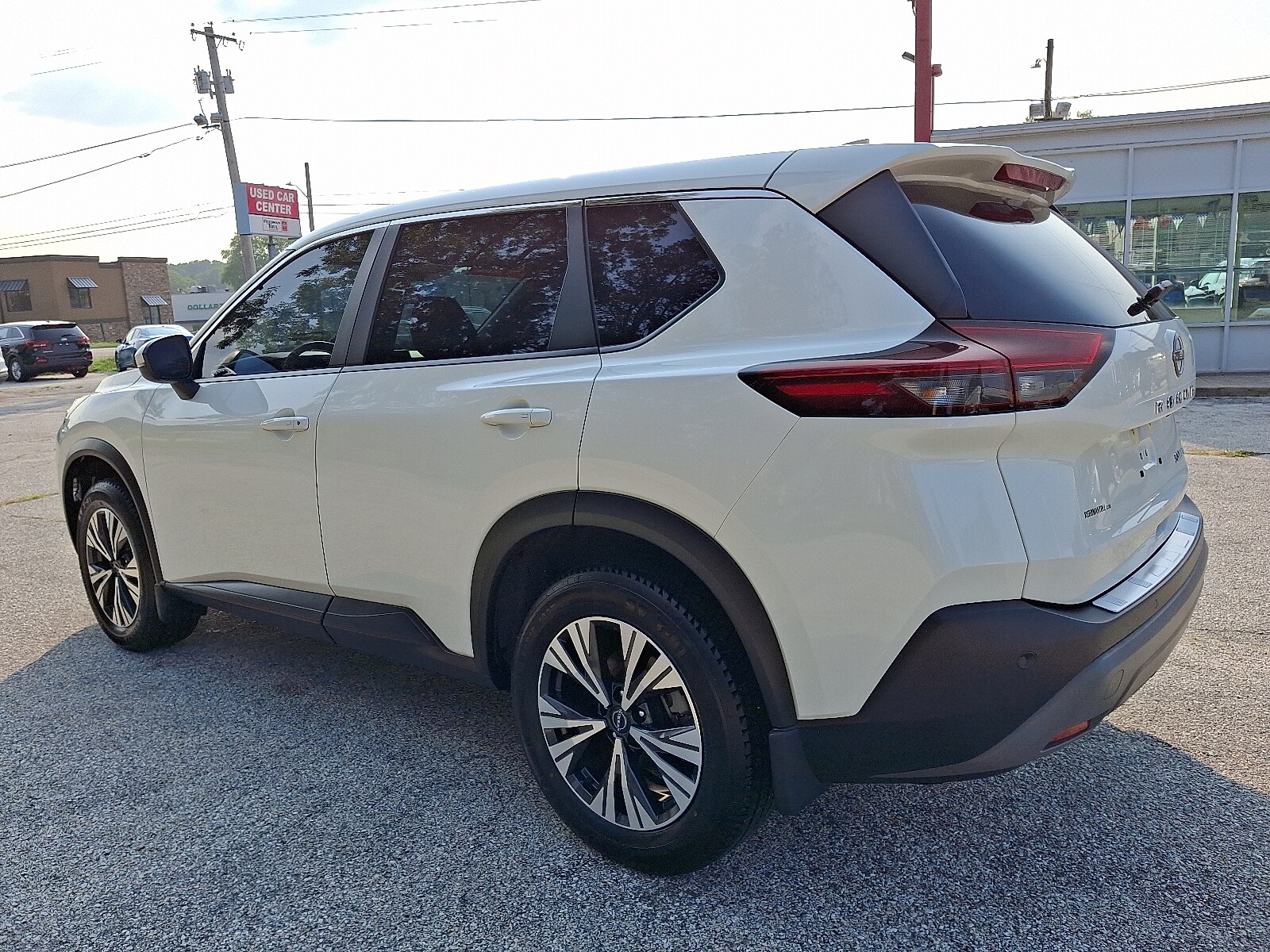 2023 Nissan Rogue SV AWD photo 4