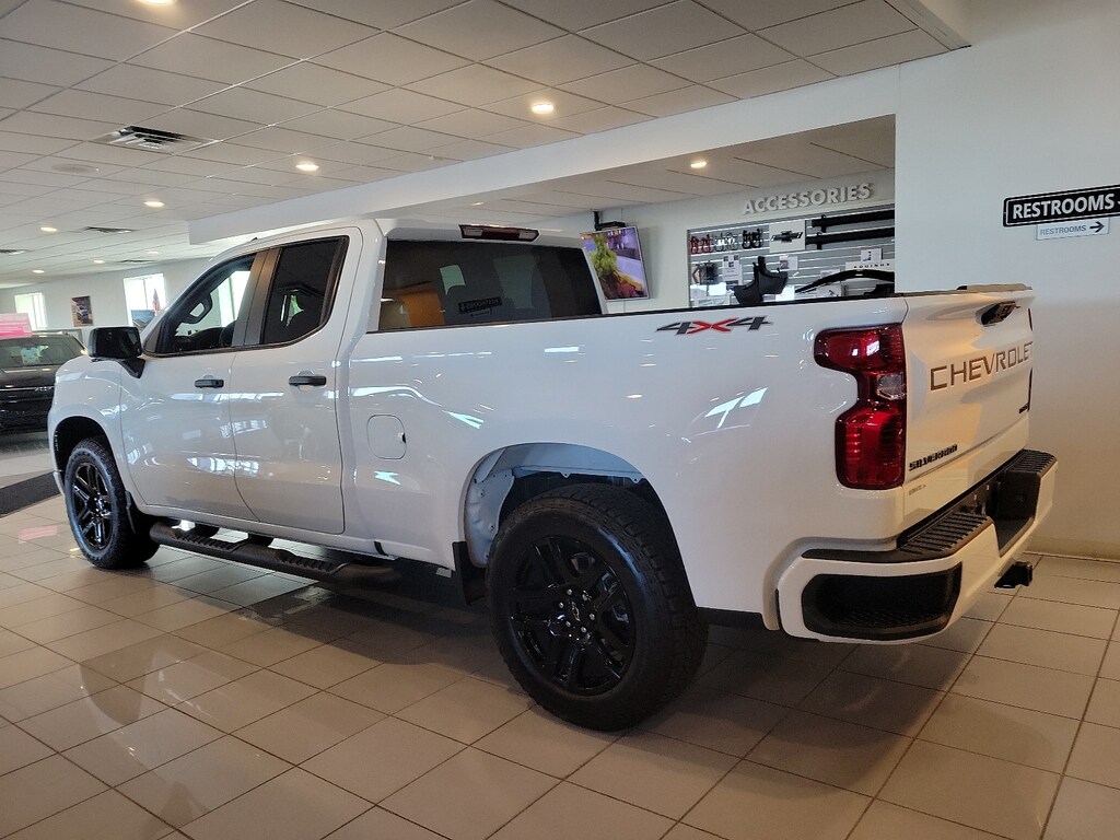 Used 2024 Chevrolet Silverado 1500 Custom 4WD Double Cab 147 Custom
