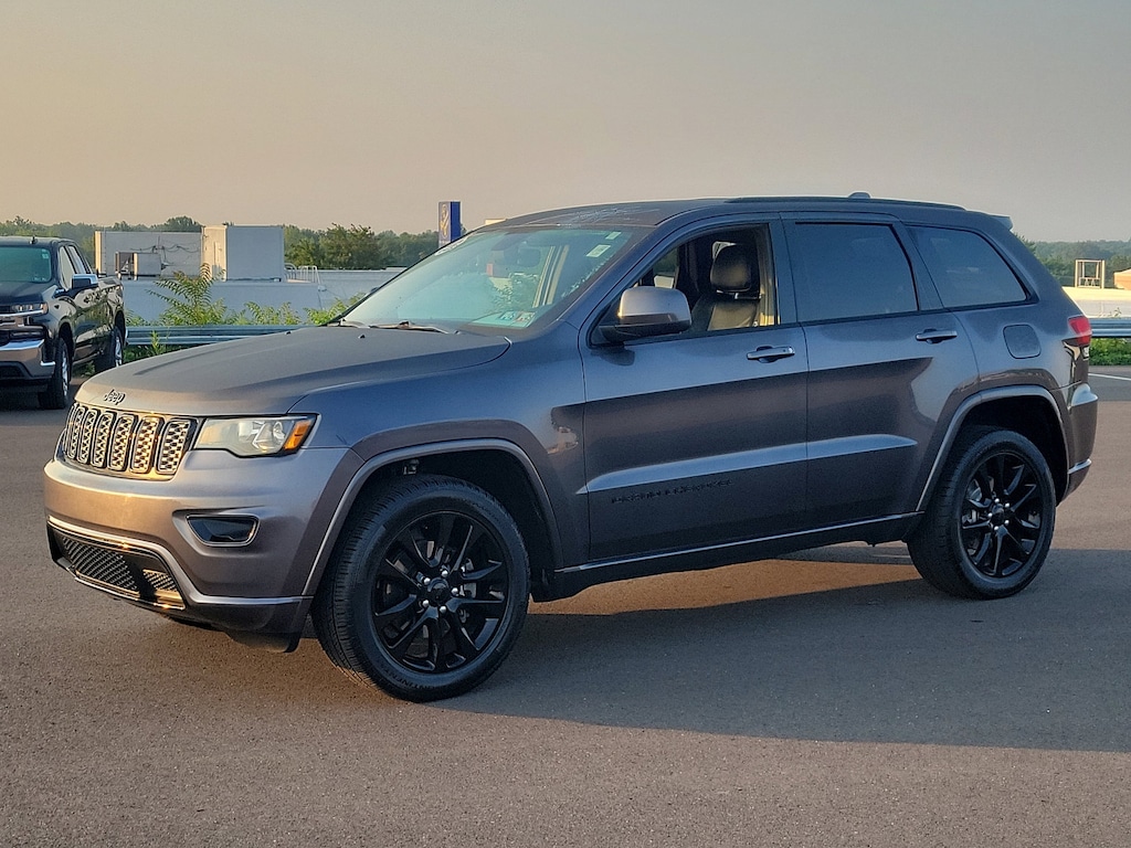 Used 2018 Jeep Grand Cherokee Altitude Altitude 4x4 *Ltd Avail*