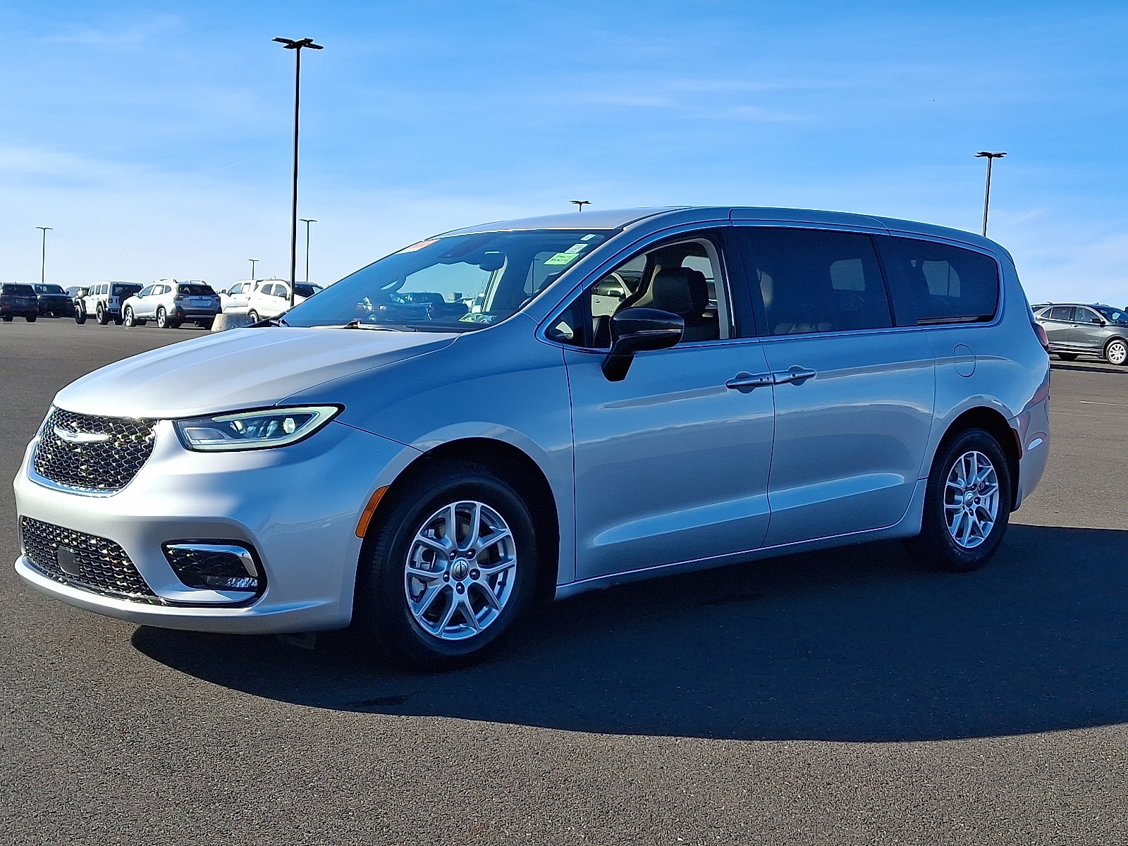View vehicle photo 3