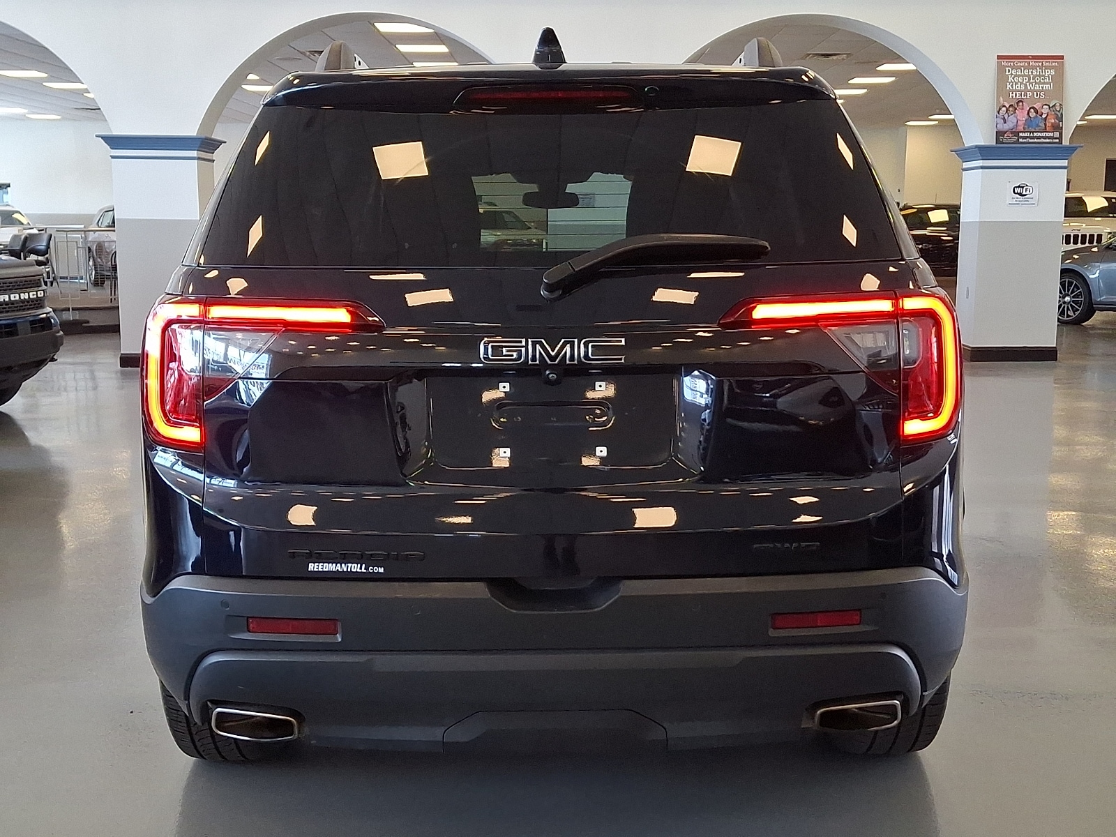 View vehicle photo 5