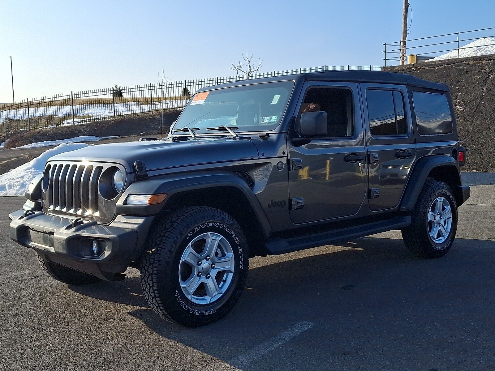 View vehicle photo 3