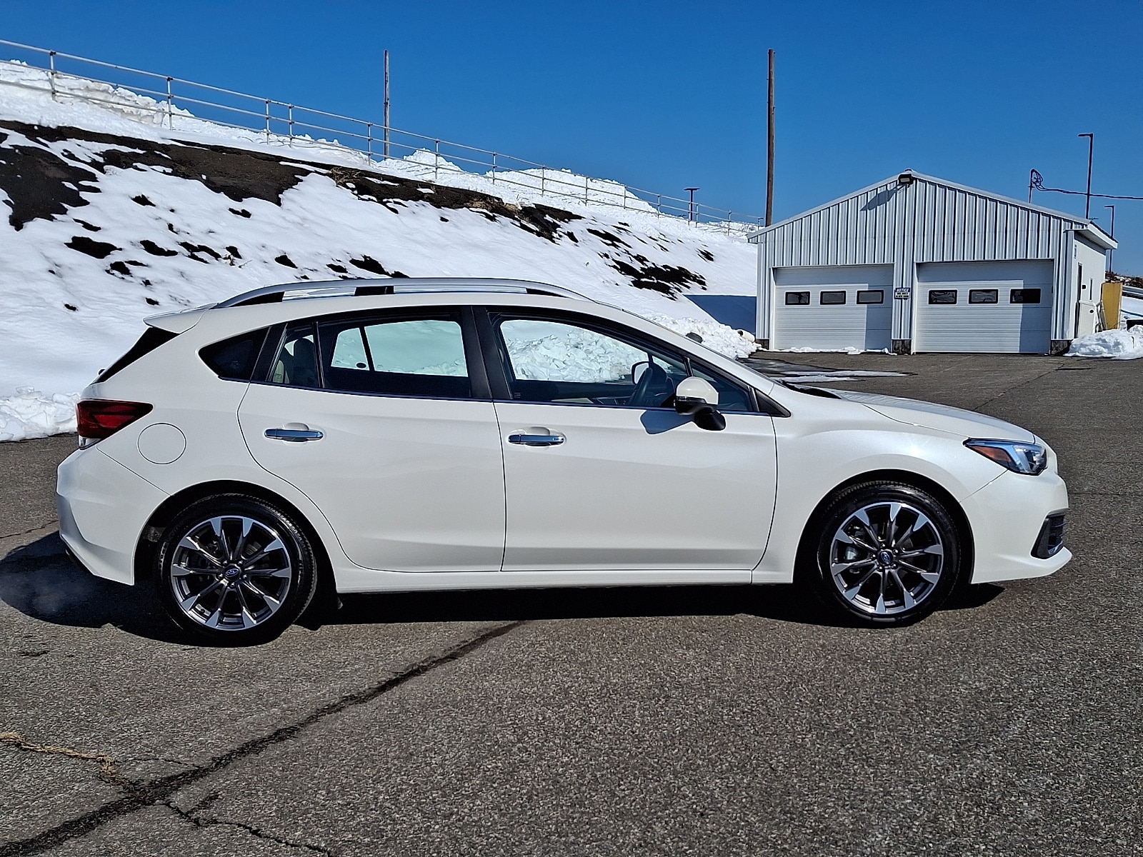 View vehicle photo 7