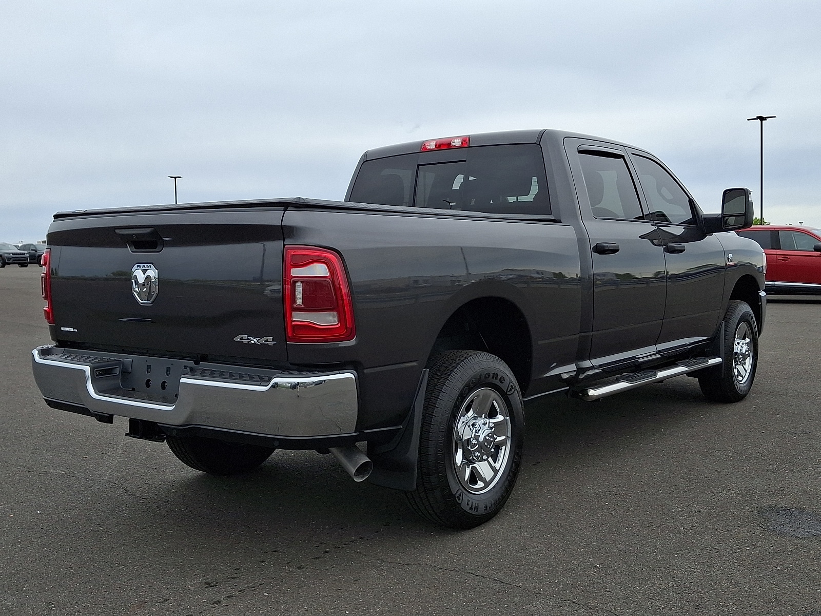 View vehicle photo 6