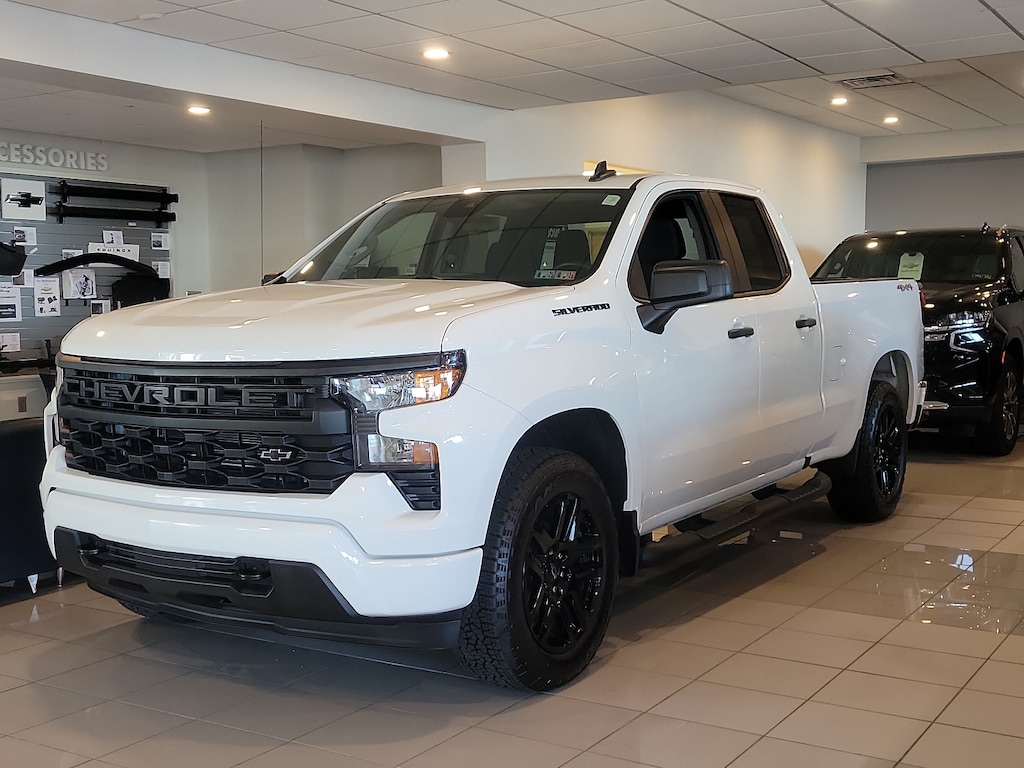 Used 2024 Chevrolet Silverado 1500 Custom 4WD Double Cab 147 Custom