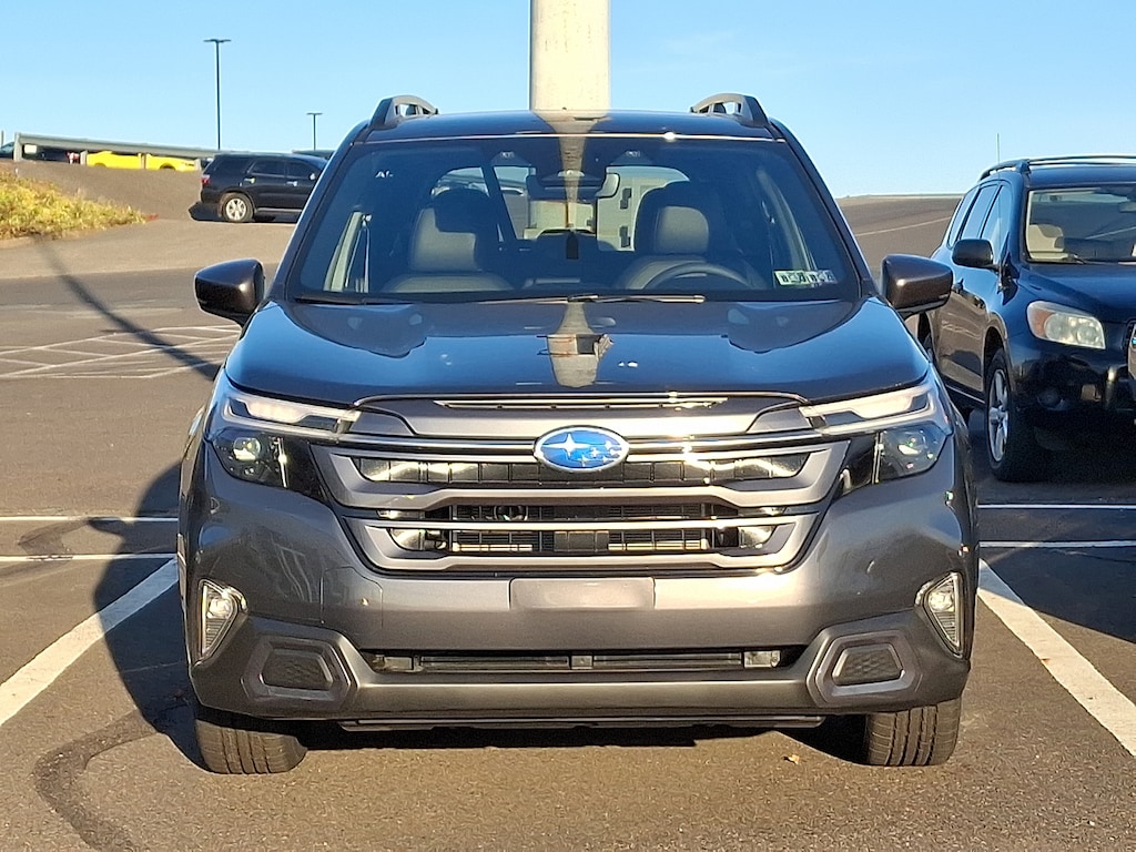 New 2025 Subaru Forester Hybrid Limited SUV