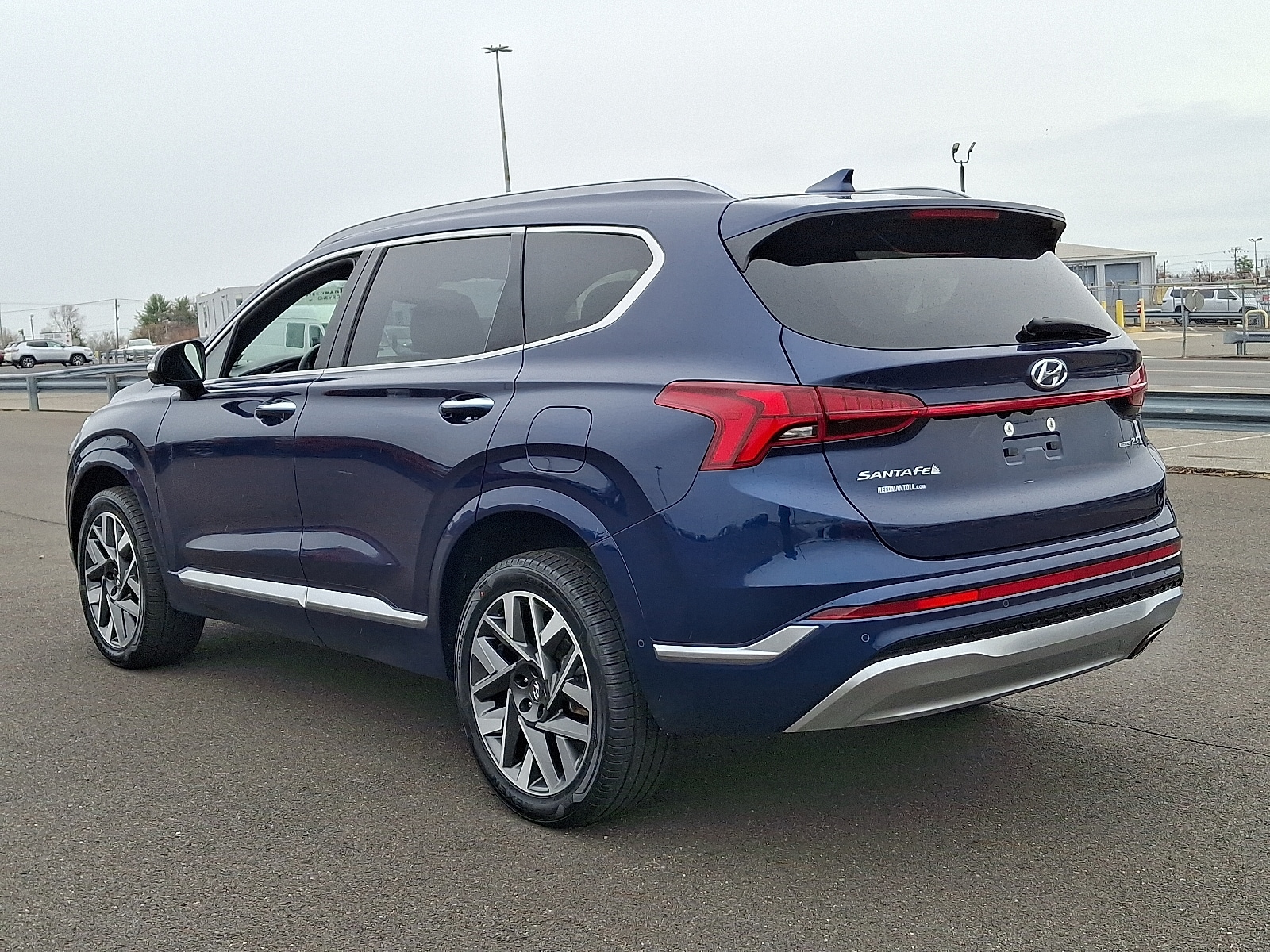 View vehicle photo 4