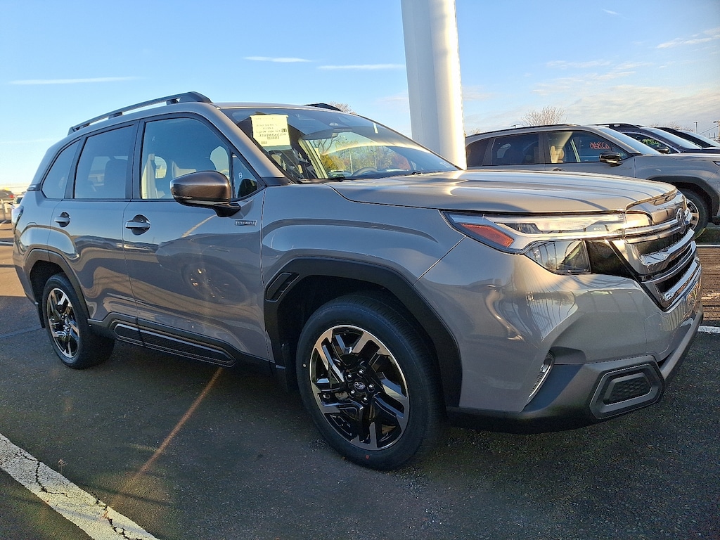 New 2025 Subaru Forester Hybrid Limited SUV