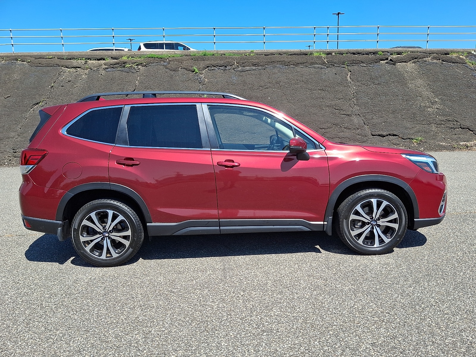 View vehicle photo 7