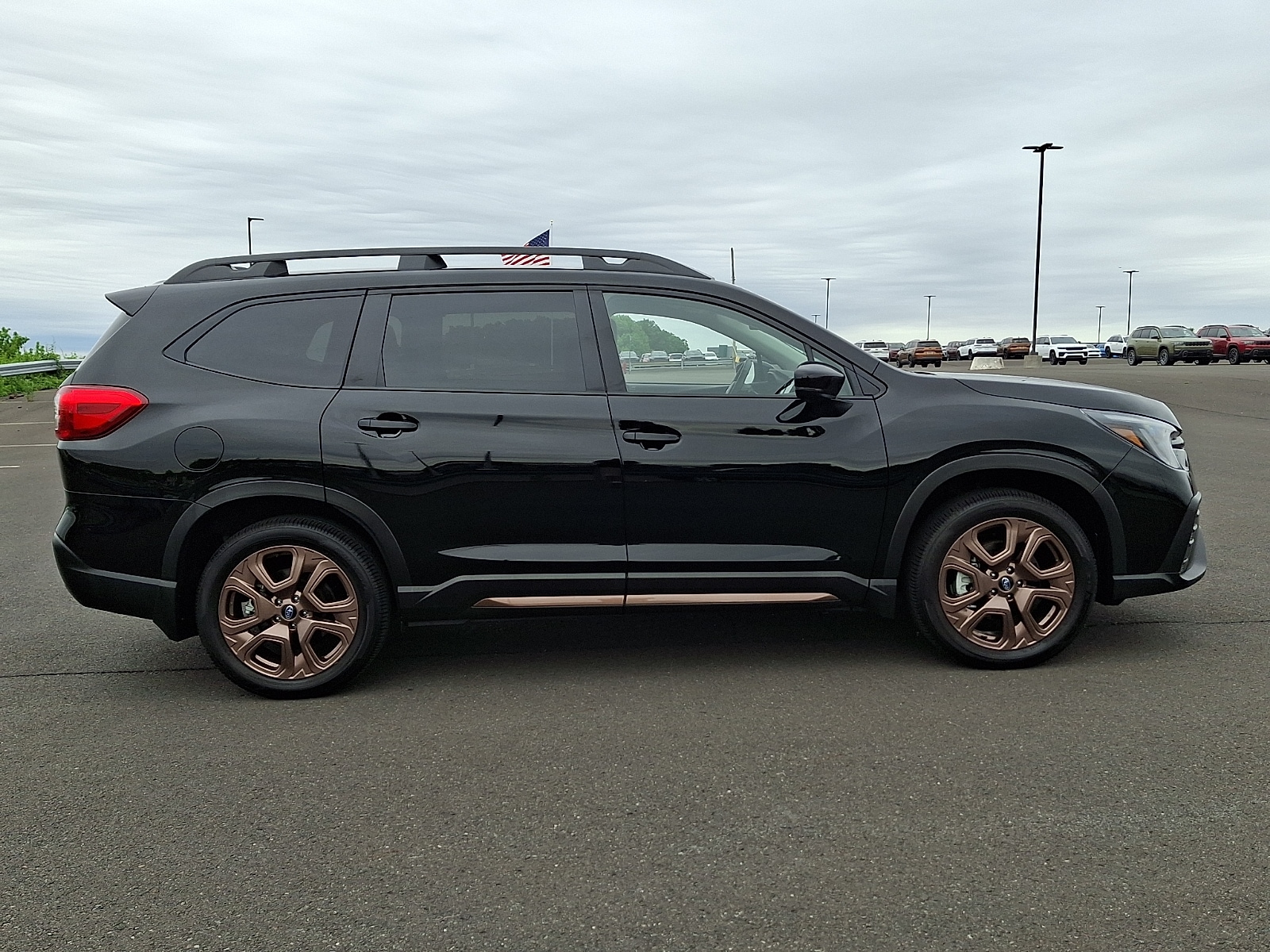 View vehicle photo 7