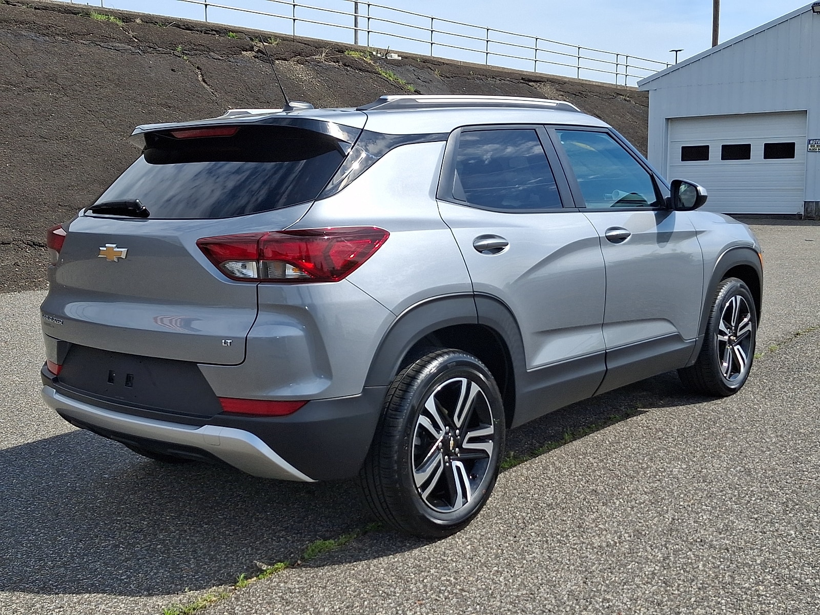View vehicle photo 6