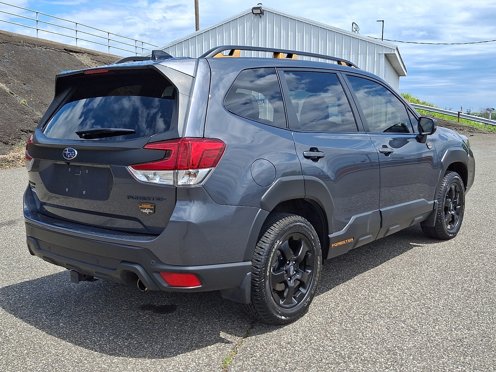 View vehicle photo 6