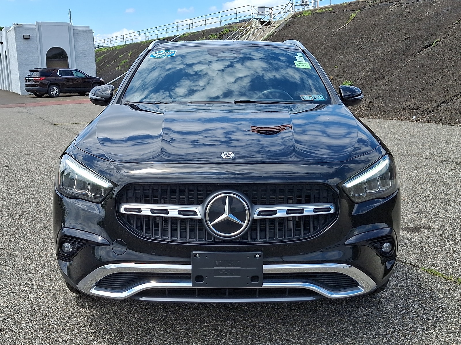 View vehicle photo 2