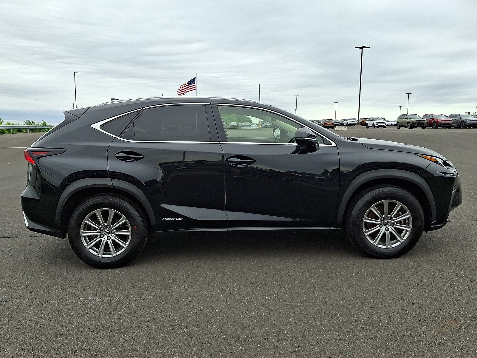 View vehicle photo 7