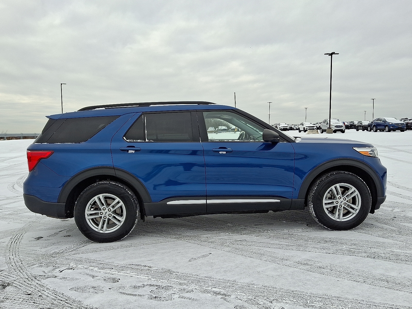 View vehicle photo 7