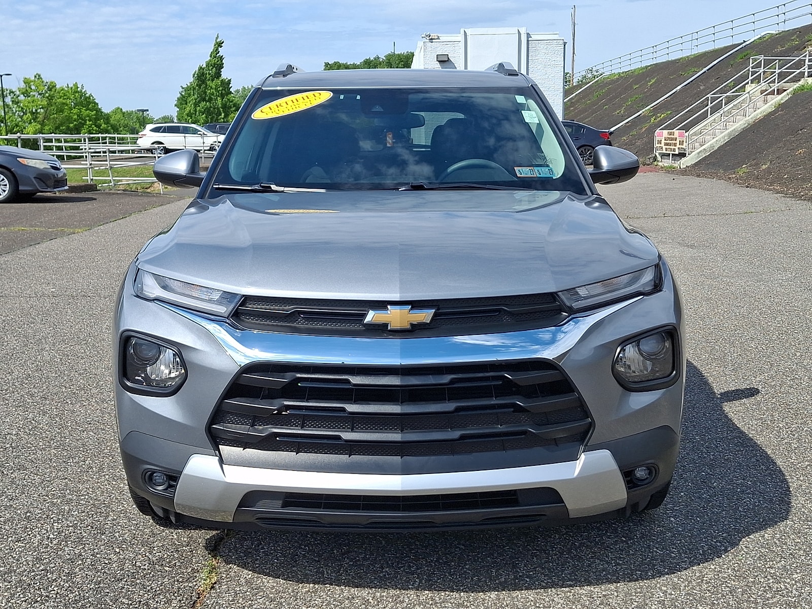 View vehicle photo 2