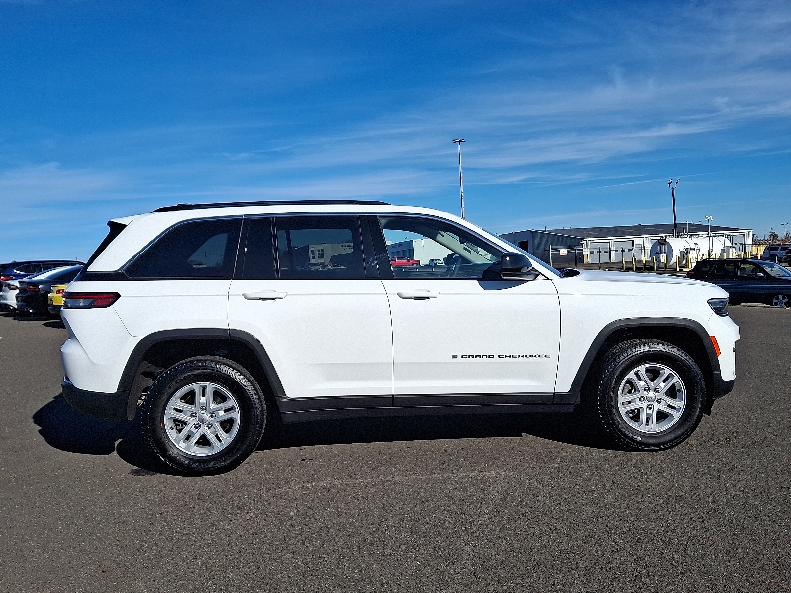 View vehicle photo 7